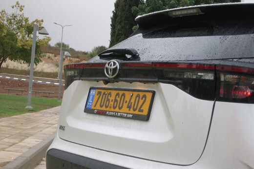 טויוטה יאריס קרוס 